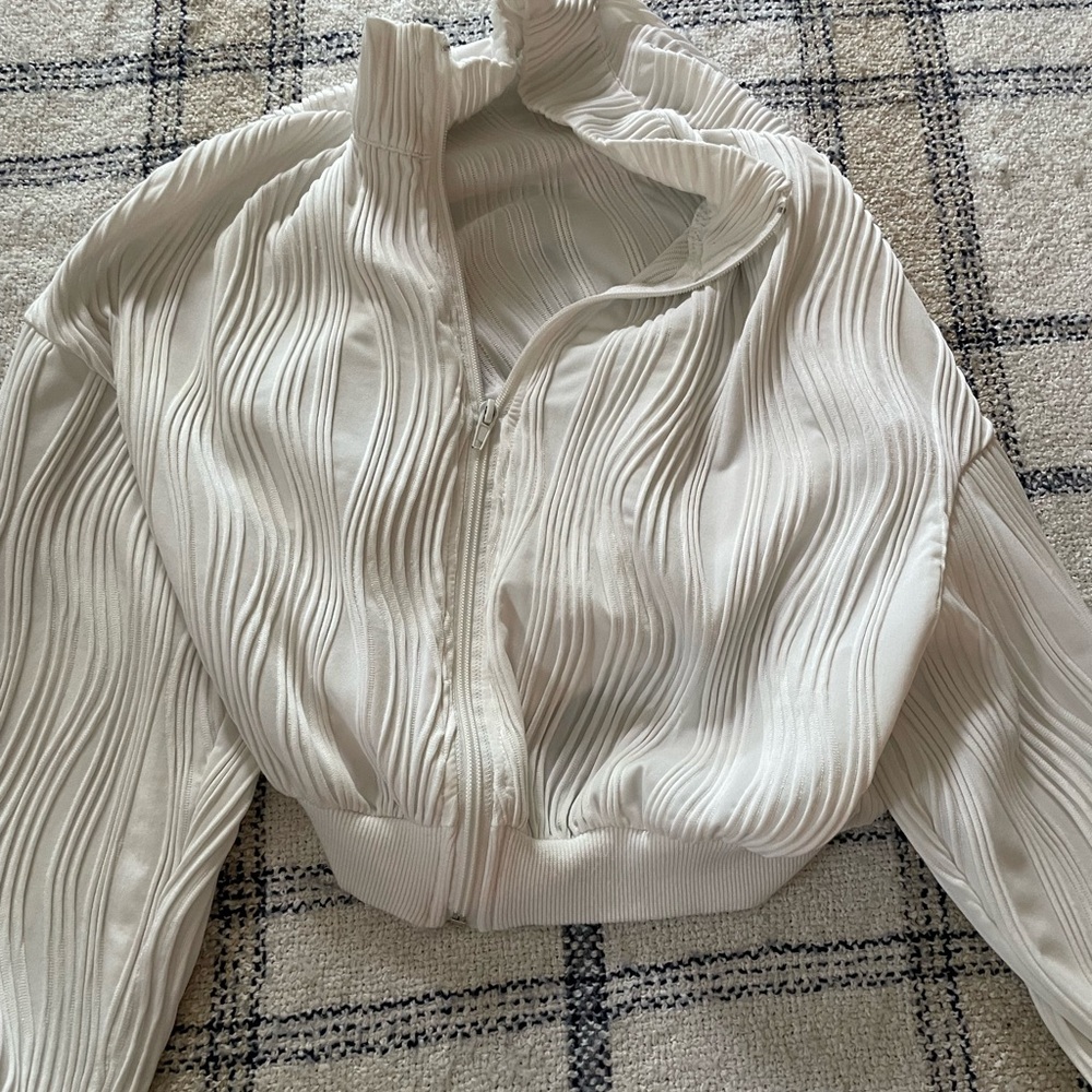 SHEIN White Textured Jacket